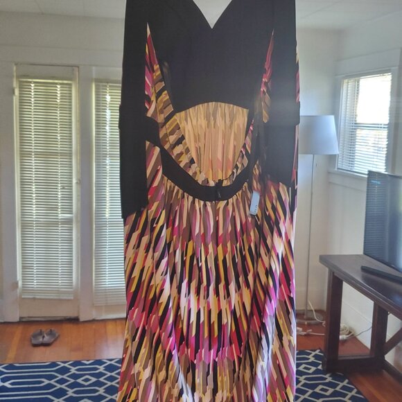 Max and Cleo Dress - Picture 3 of 3